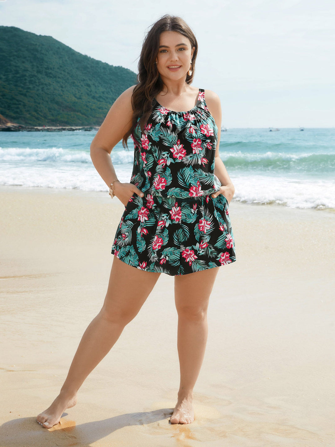 Fato de banho de uma peça com bolsos e estampado floral tropical