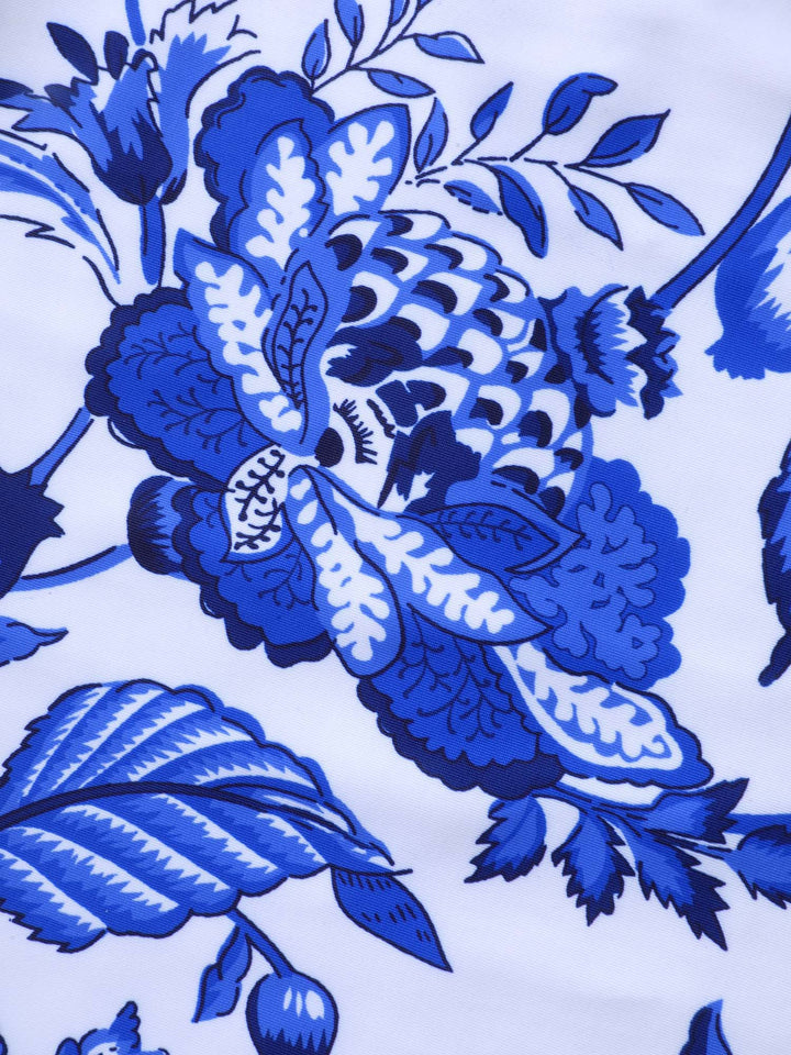 Fato de banho de duas peças com estampado floral e malha franzida, sarongue