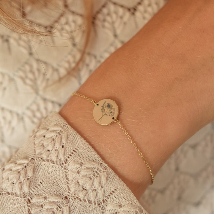 Pulseira de moedas com 3 flores do nascimento